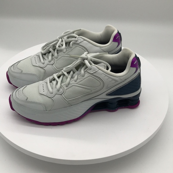 Nike womens  Shox Shocks sneakers size 8.5 US - Picture 3 of 6